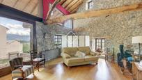 Sala d'estar de Casa o xalet en venda en Puigcerdà amb Jardí privat, Terrassa i Traster