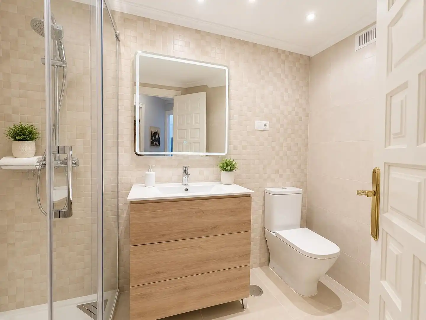 Apartamento con terraza en alquiler en La Carihuela - Los Nidos, imagen 13