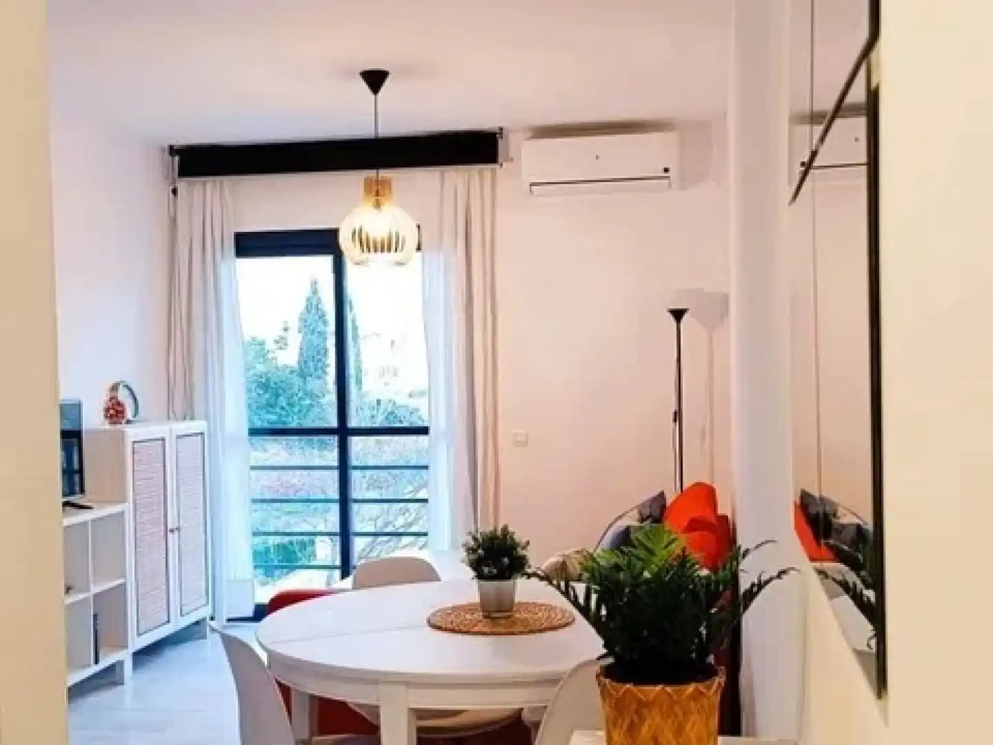 Piso con terraza en alquiler en Centro