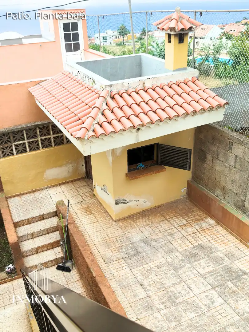 Terrassa de Casa o xalet en venda en Tacoronte amb Jardí privat, Terrassa i Moblat