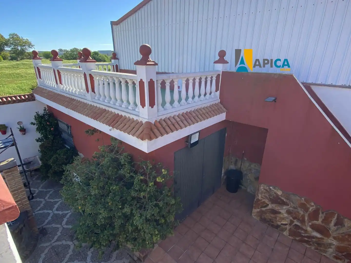 Vista exterior de Casa o xalet en venda en La Línea de la Concepción amb Traster