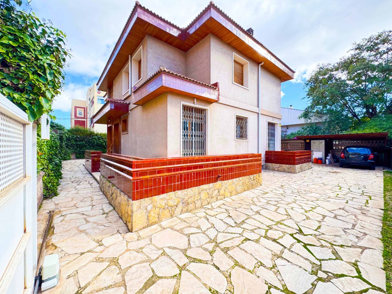 Vista exterior de Casa o chalet en venta en Elda con Aire acondicionado, Calefacción y Jardín privado