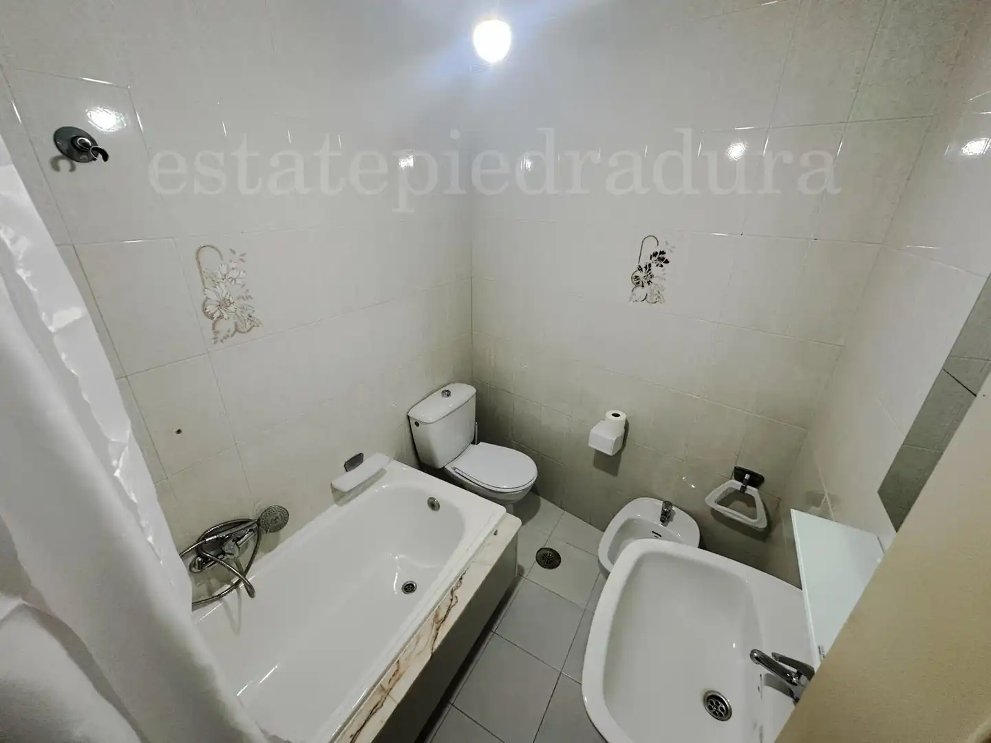 Baño de Piso en venta en O Grove   con Amueblado, Horno y Lavadora