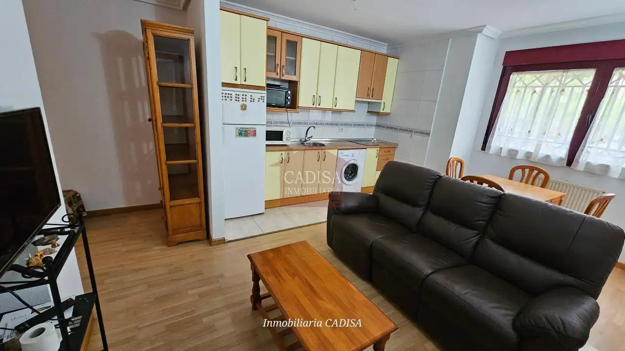Sala de estar de Apartamento en venta en Salamanca con Calefacción, Piscina y Amueblado