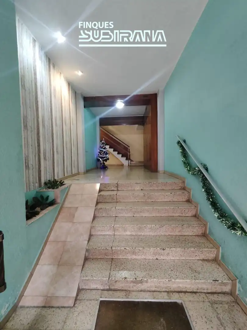 Piso en venta en Igualada con Calefacción y Balcón