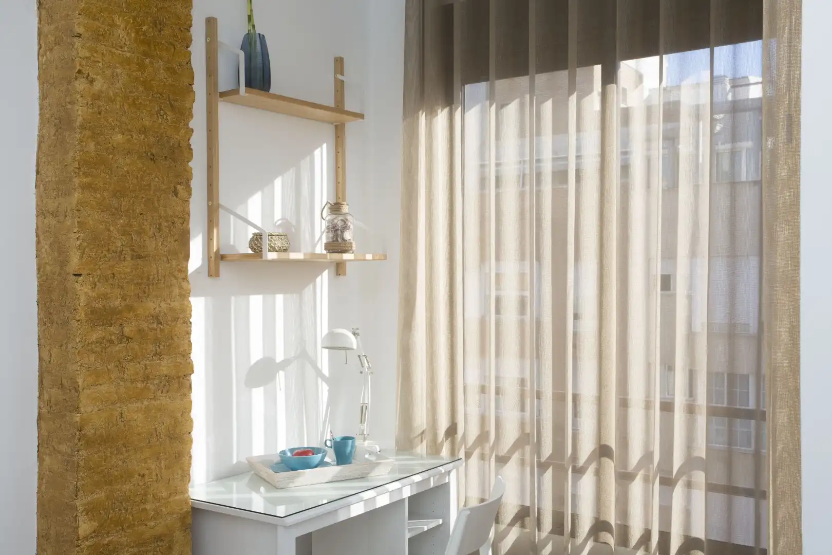 Balcony of Flat for share in Valencia  with Air Conditioner, Parquet flooring and Furnished
