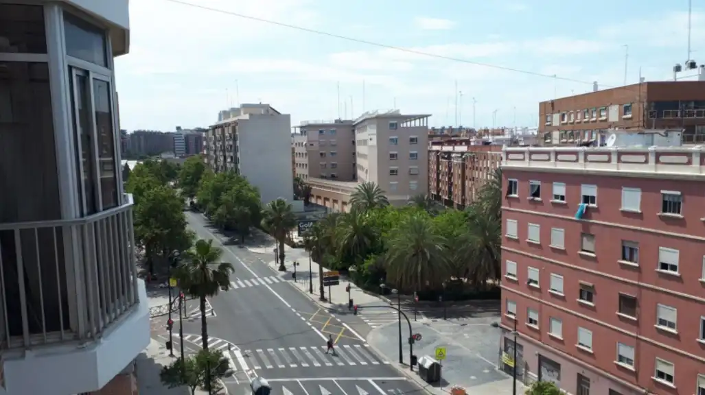 Exterior view of Flat for rent in Valencia  with Air Conditioner, Furnished and Balcony