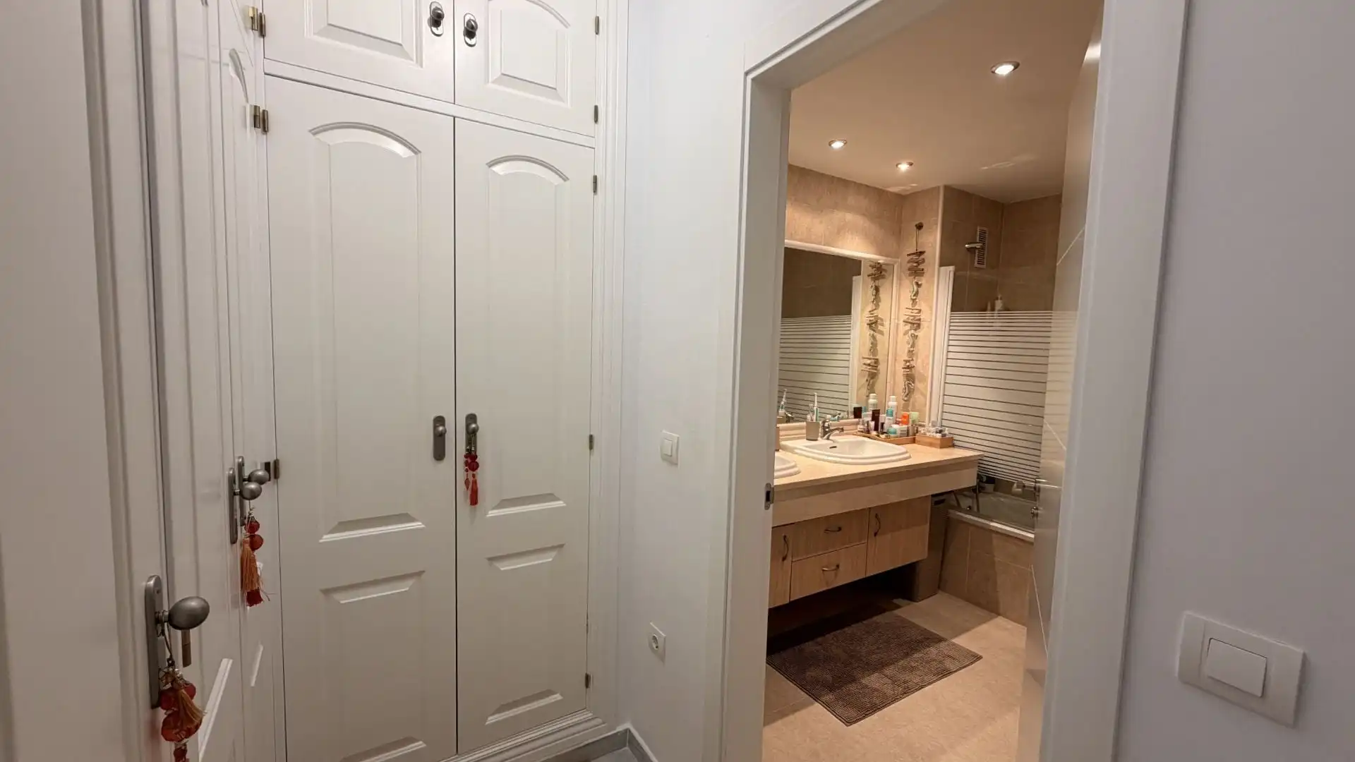 Baño de Apartamento en venta en Alhaurín El Grande con Aire acondicionado, Trastero y Piscina