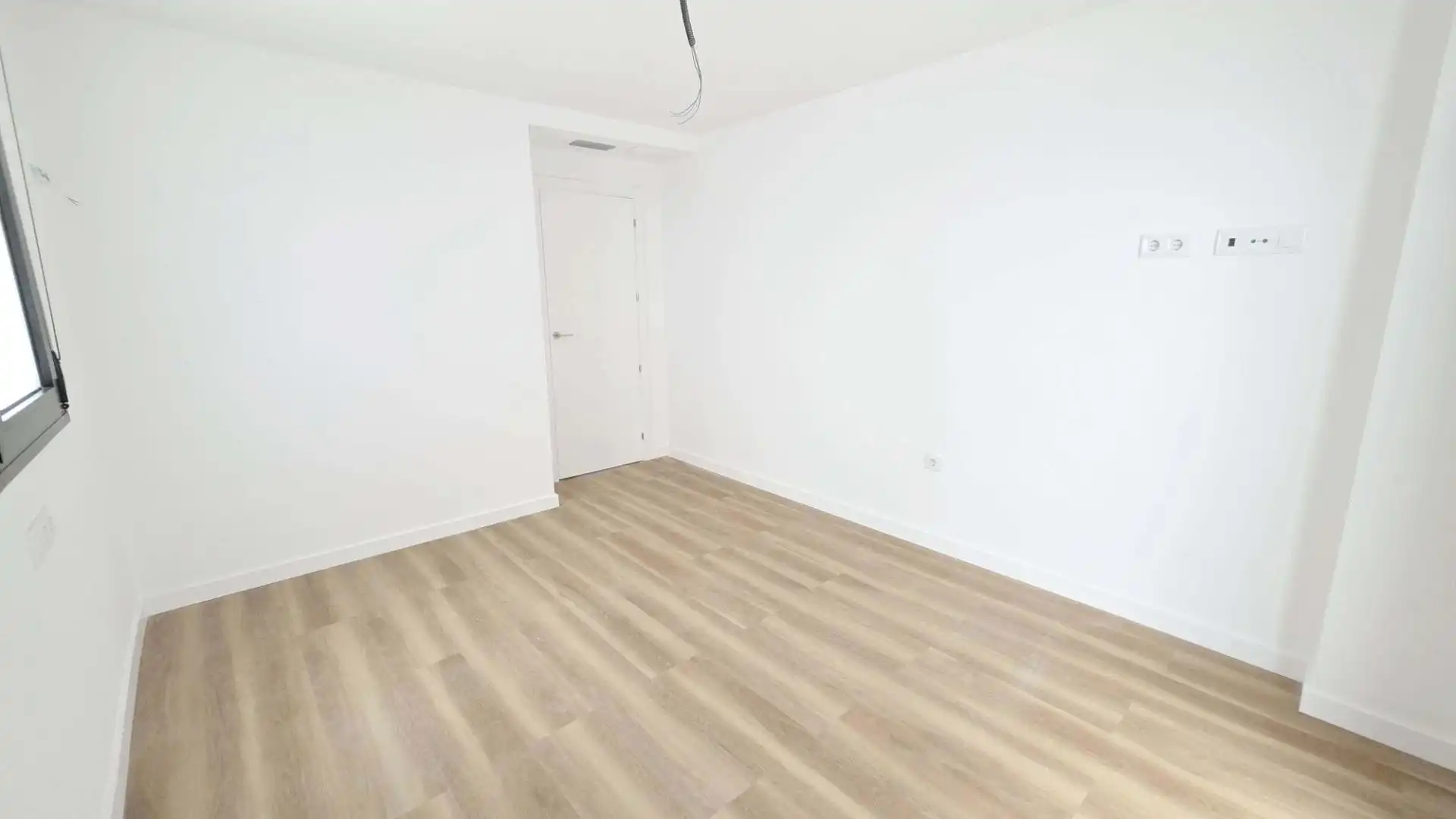 Piso con terraza en venta en Calle Juanito Valderrama, imagen 8