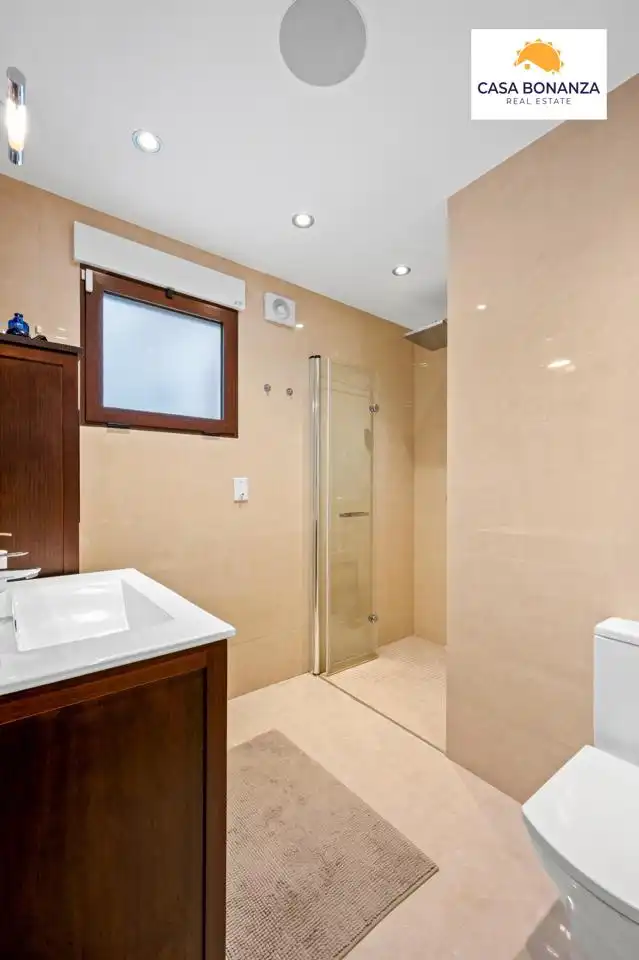House with pool for sale in Calle Almendros Bajo, imagen 15
