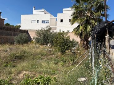 Terreny residencial en venda a Avenida España
