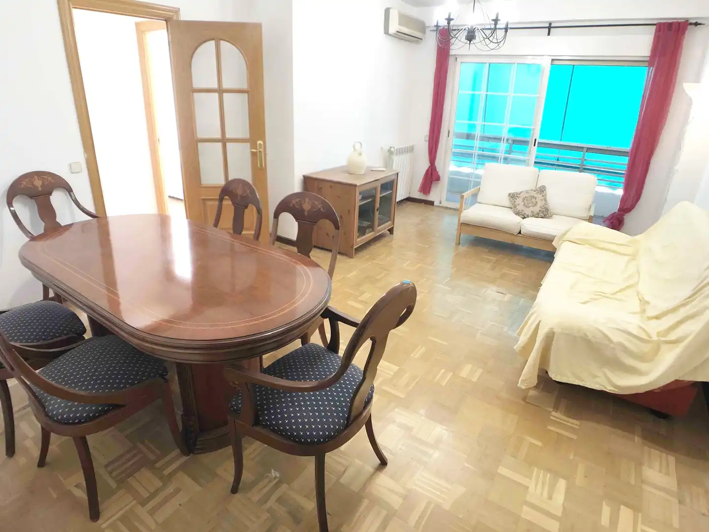 Comedor de Piso de alquiler en Madrid con Aire acondicionado, Calefacción y Parquet