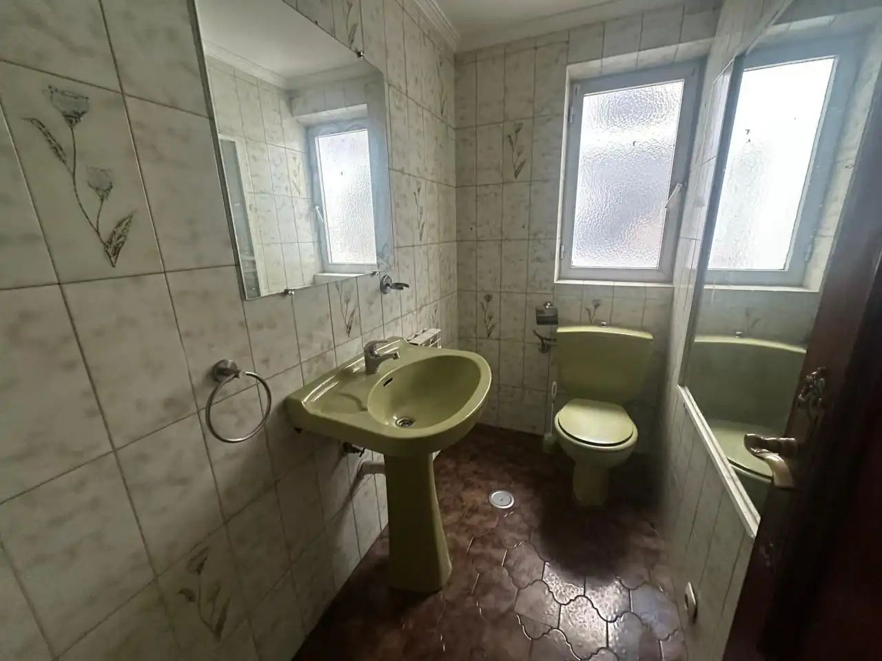 Baño de Piso en venta en León Capital  con Calefacción, Parquet y Terraza