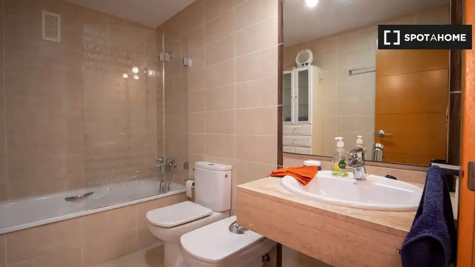 Room in Sant Llorenç - Zona Alfahuir