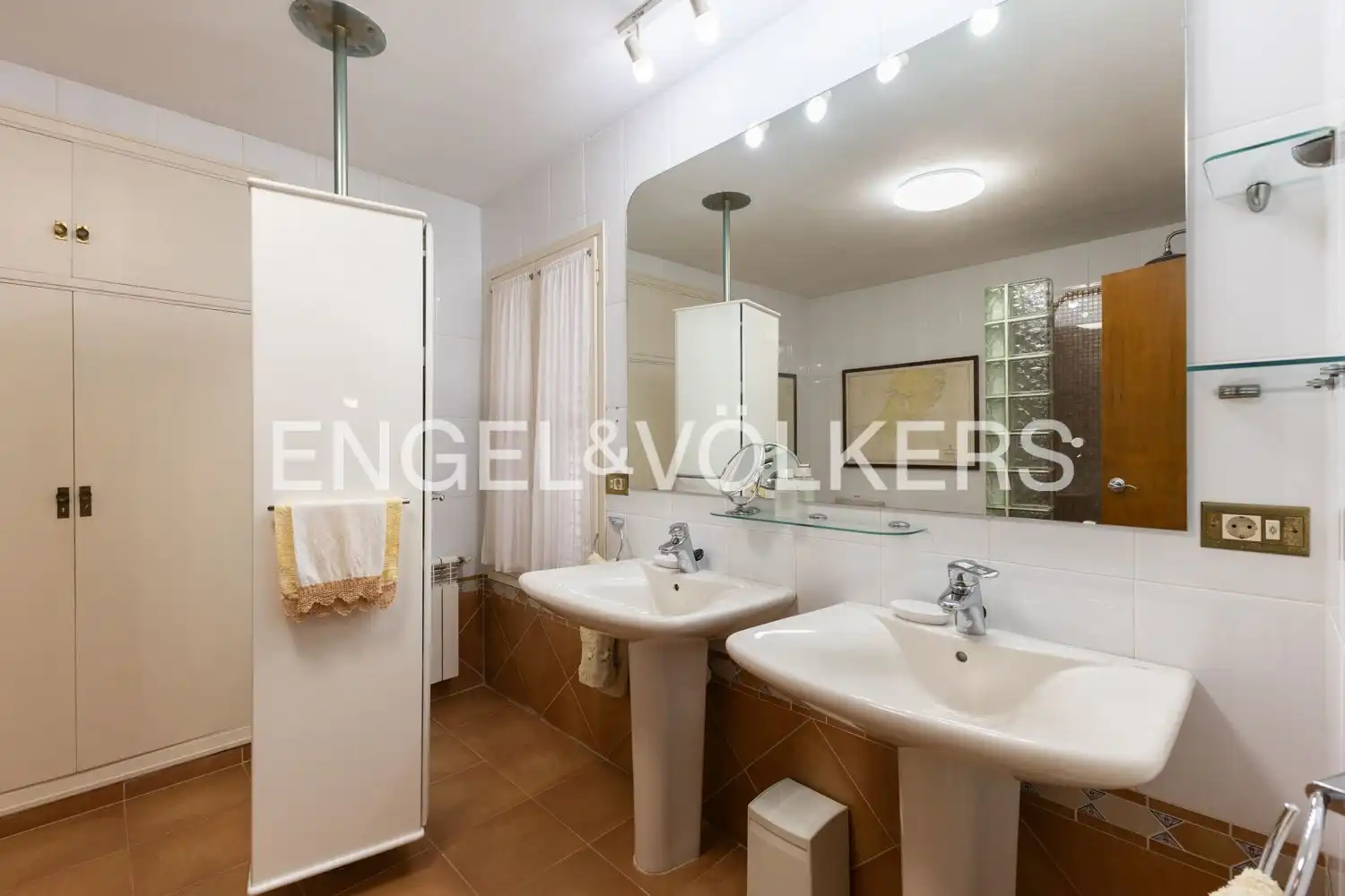 Baño de Finca rústica en venta en Benicasim / Benicàssim con Calefacción, Jardín privado y Terraza