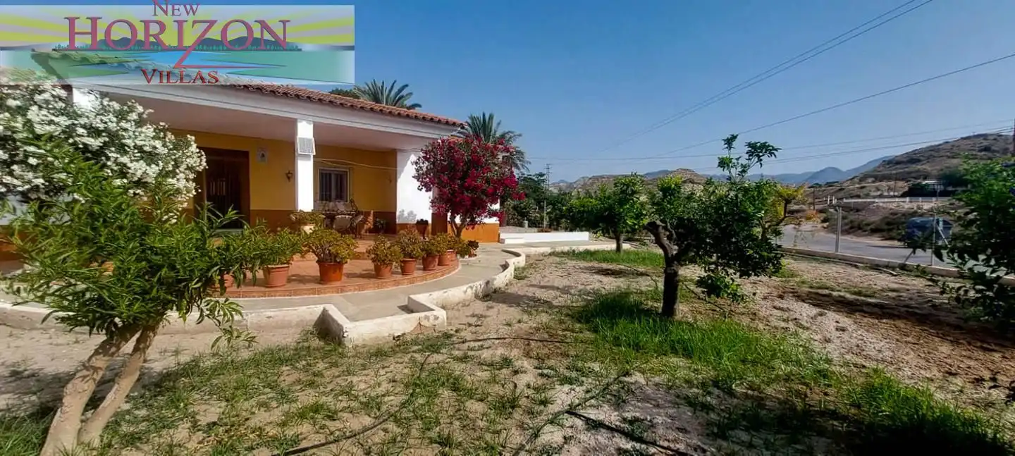 House with garden for sale in cuevas, imagen 4