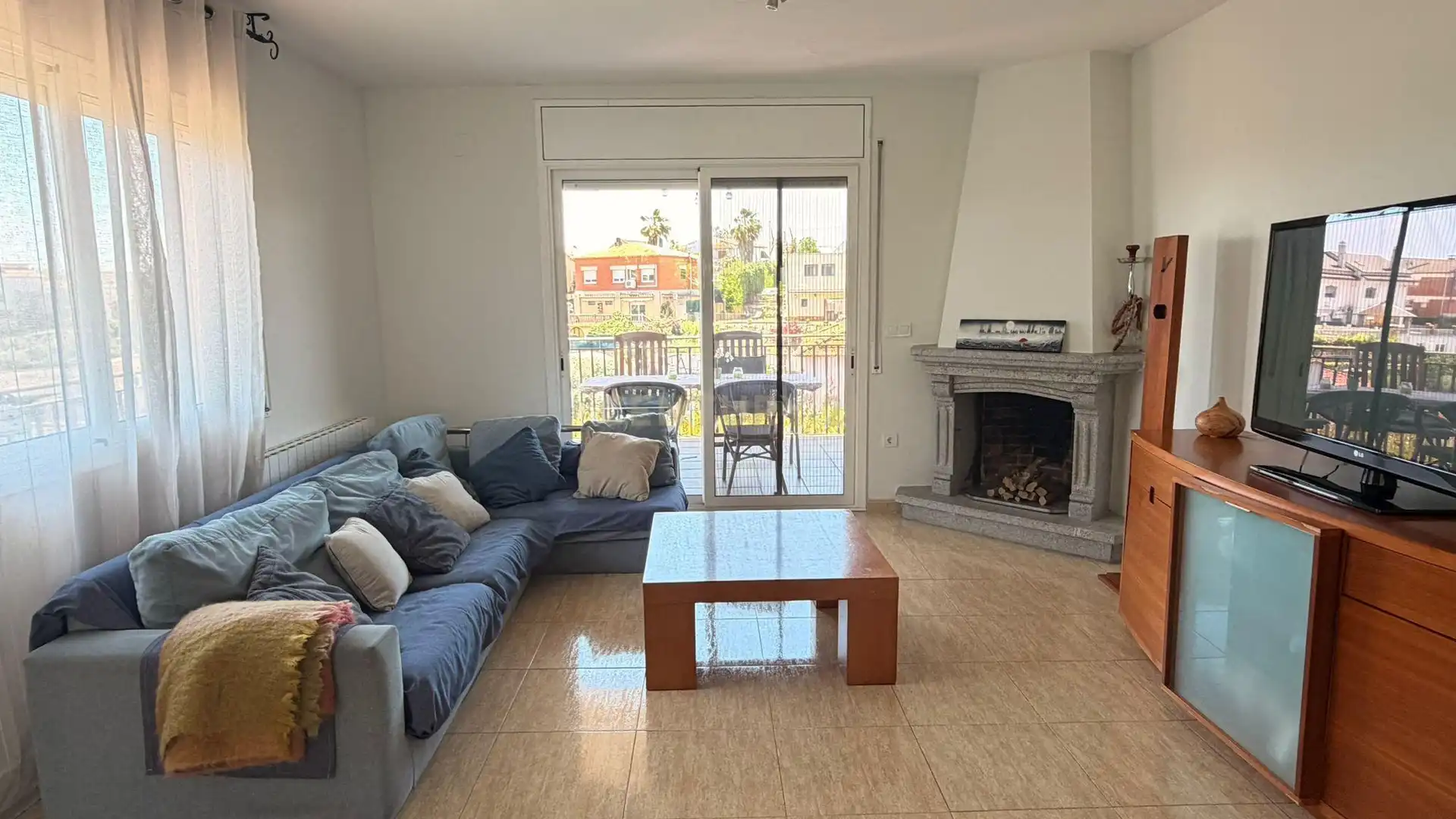 Casa o chalet en venta en Carrer de Josep Carner, Can Lledó, Spain, 90, Lliçà d'Amunt