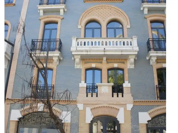Vista exterior de Local de alquiler en Huelva con Aire acondicionado, Calefacción y Internet