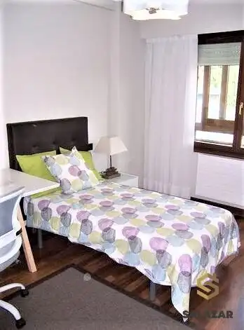 Bedroom of Flat for rent in Bilbao   with Heating, Terrace and Microwave