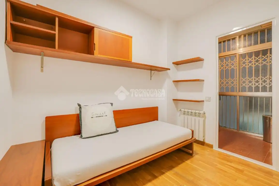 Habitación de Piso en venta en Barcelona con Calefacción y Balcón