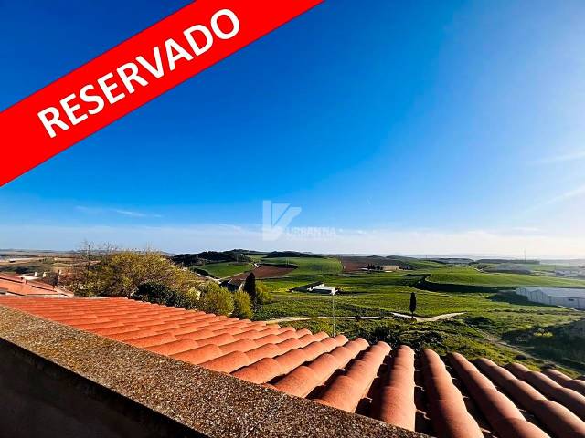 Casa adosada en Venta en Berbinzana en Larraga