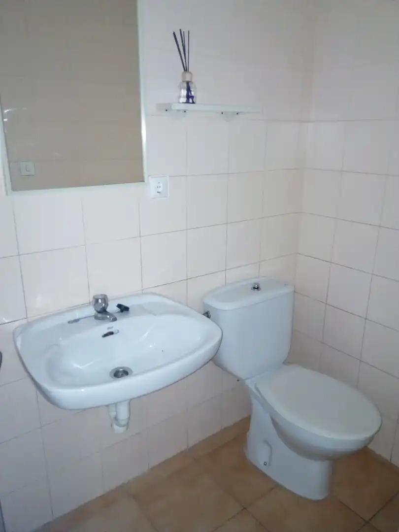 Local de alquiler en NOU, Creu de la Mà