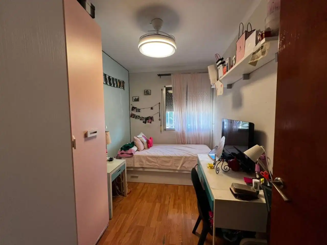 Bedroom of Flat for sale in Sevilla  with Air Conditioner and Heating