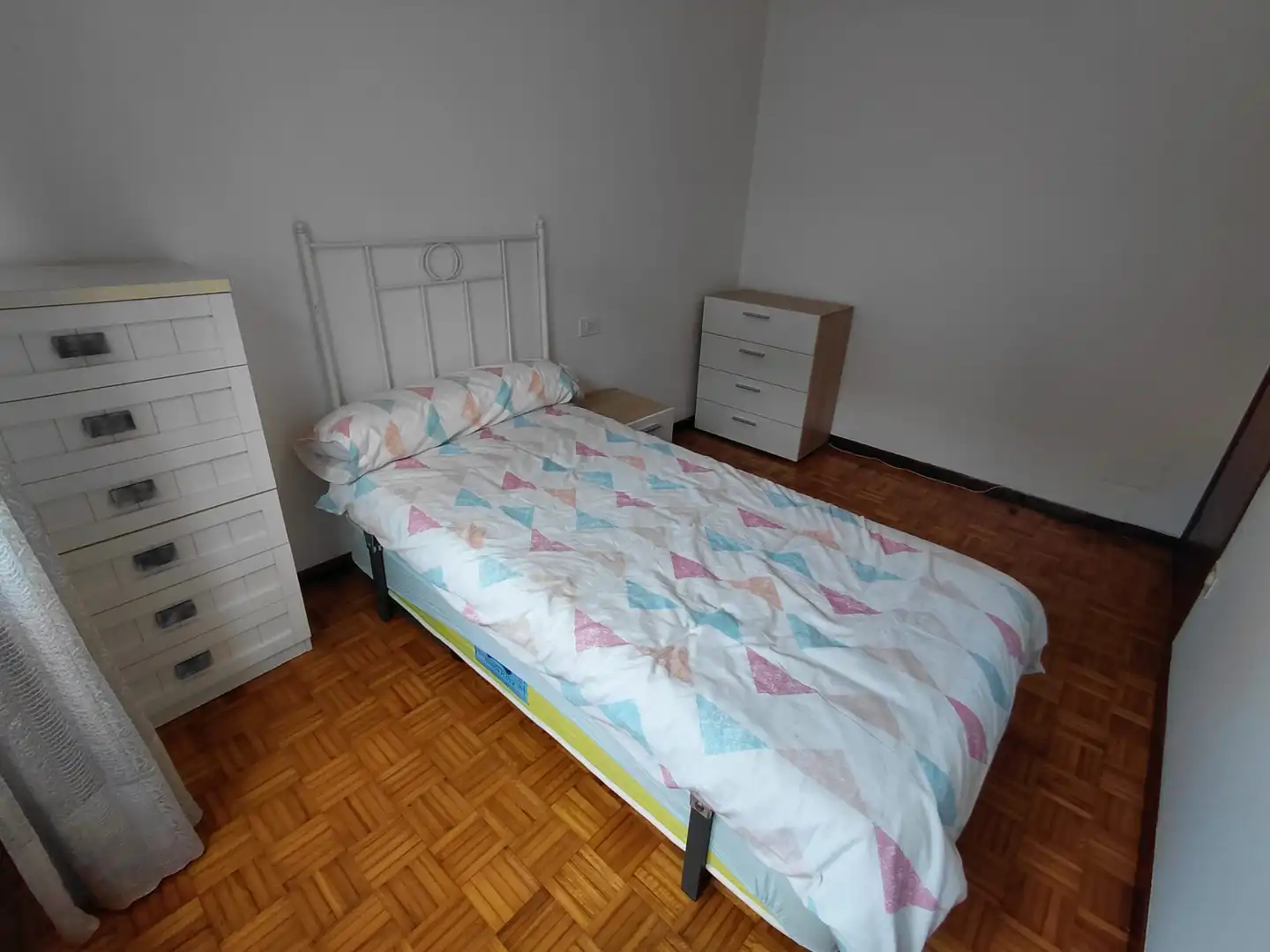 Habitación de Ático en venta en Vilagarcía de Arousa con Calefacción, Parquet y Terraza