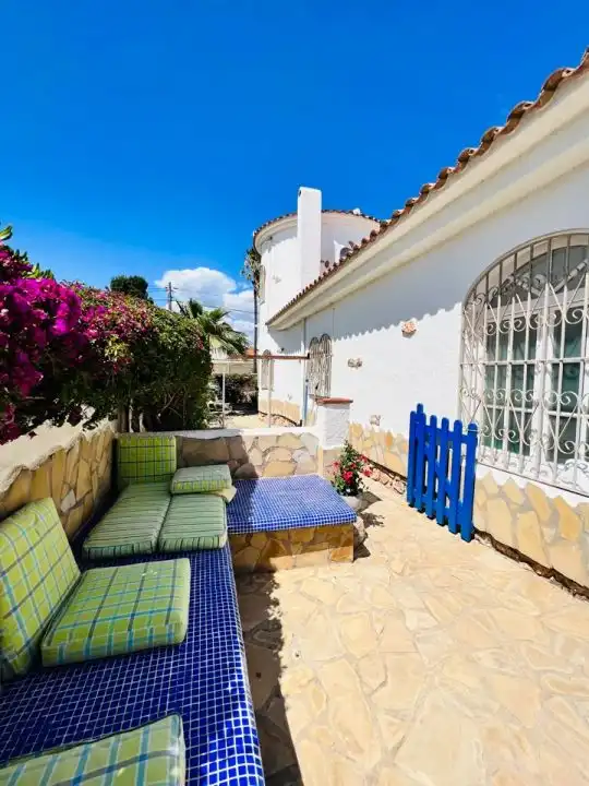 Houses for sale in Platja de Mont-roig