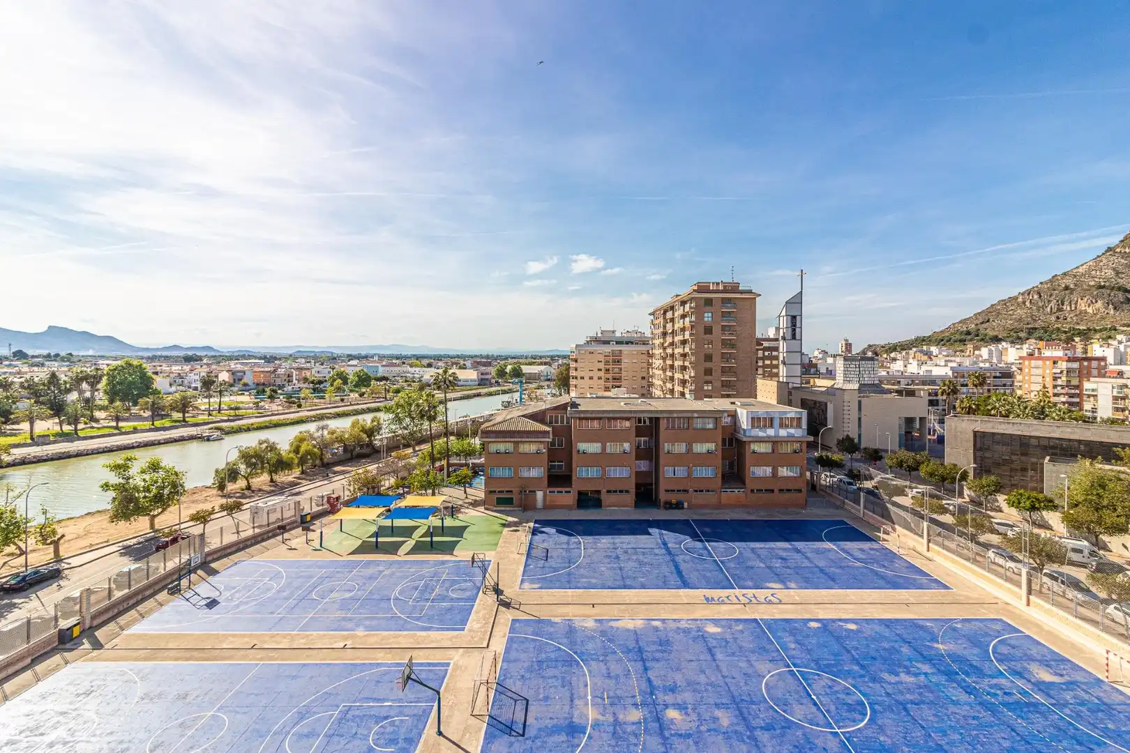 Vista exterior de Piso en venta en Cullera con Aire acondicionado, Calefacción y Balcón