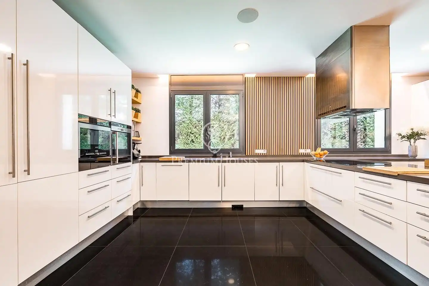 Kitchen of Houses for sale in Sant Cugat del Vallès  with Air Conditioner, Heating and Private garden