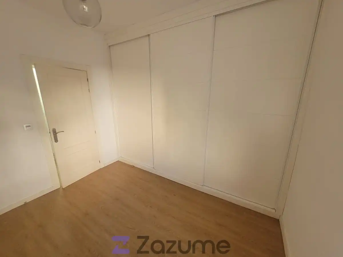 Schlafzimmer von Wohnung zur Miete in Segovia mit Heizung, Parkett und Möbliert