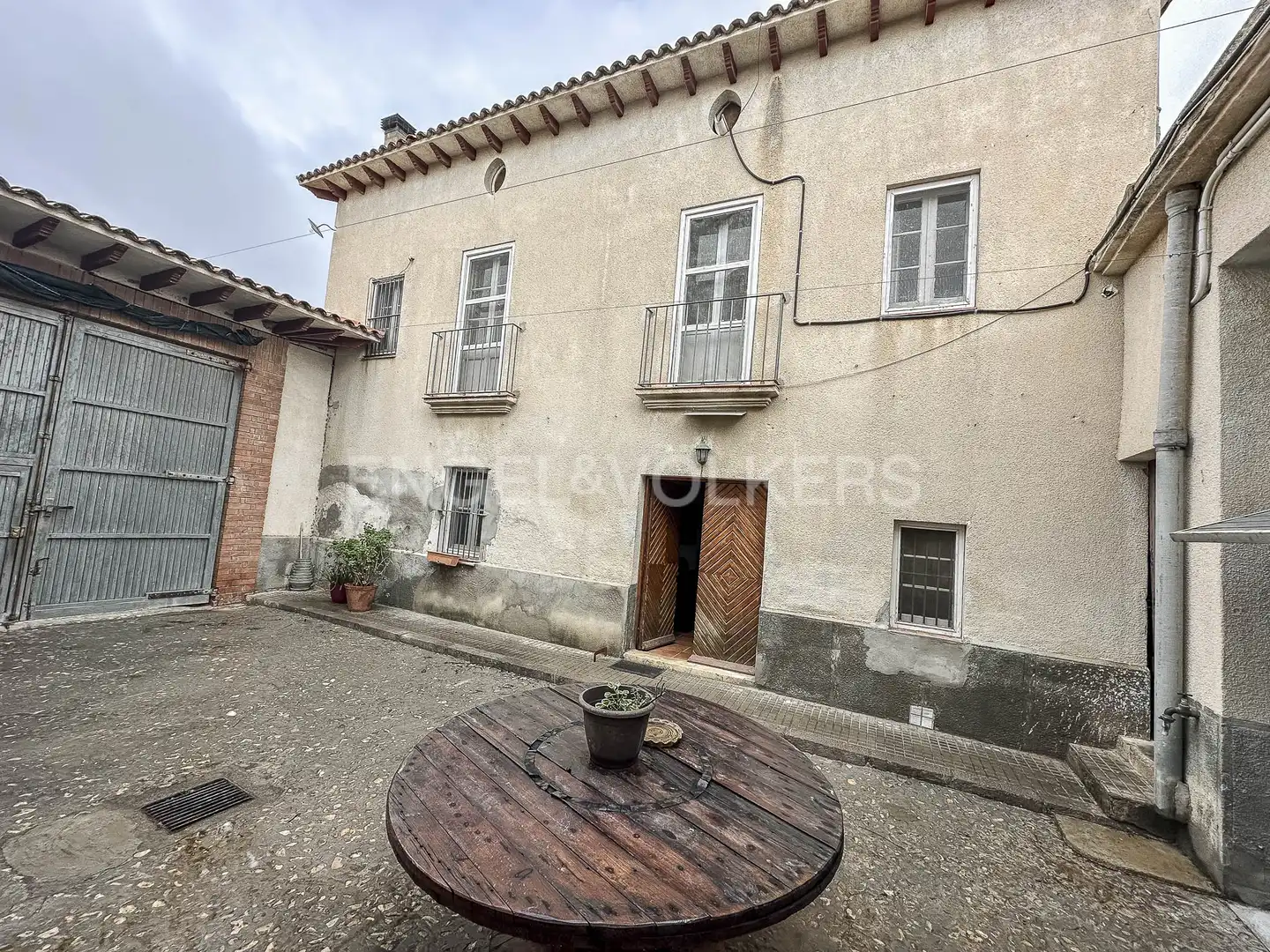 Vista exterior de Edificio en venta en Sant Quintí de Mediona