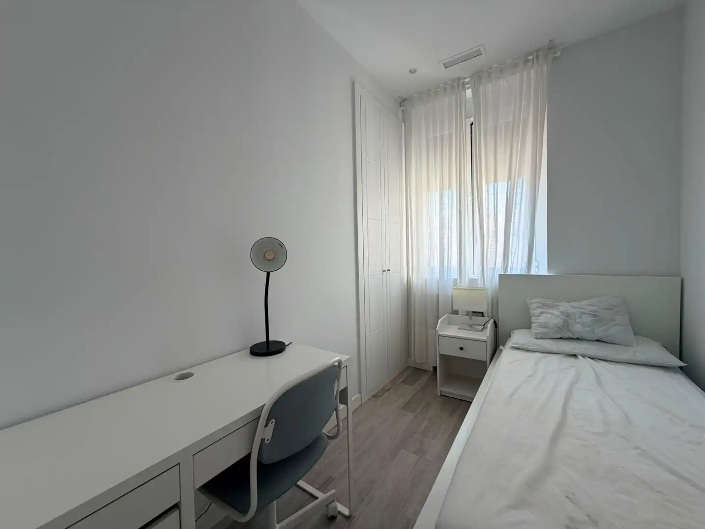 Bedroom of Flat for sale in Madrid  with Air Conditioner, Heating and Storage room