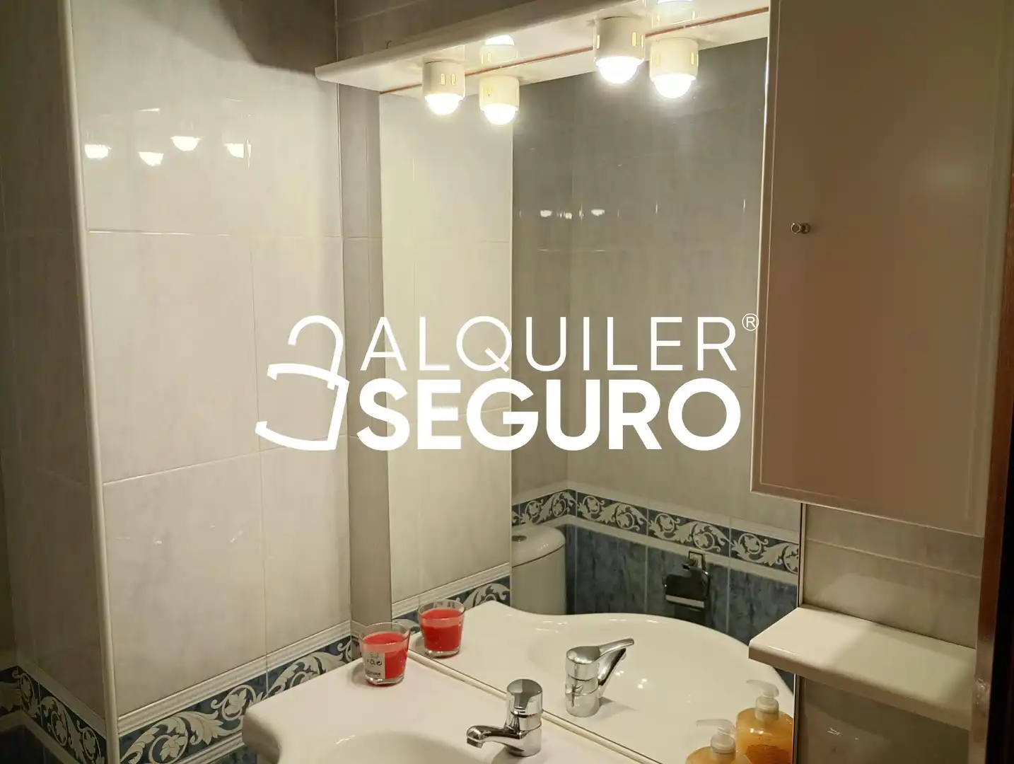 Badezimmer von Wohnung zur Miete in Vitoria - Gasteiz mit Heizung, Terrasse und Möbliert
