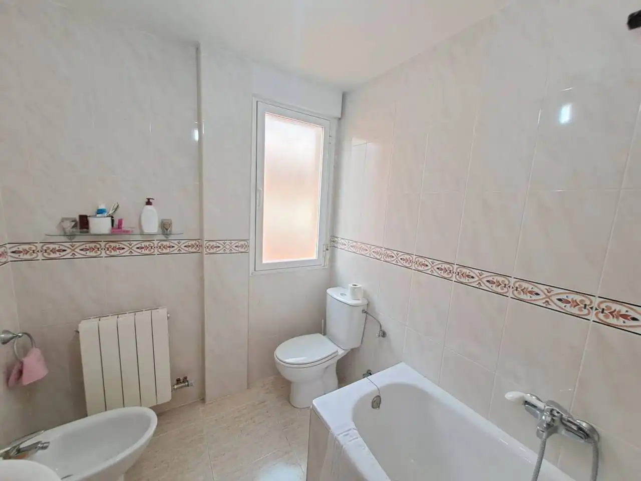 Baño de Casa o chalet en venta en Merindad de Río Ubierna con Calefacción, Jardín privado y Terraza