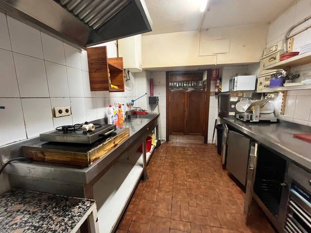 Local comercial en Venta en Calle Ronda Sur, 3 en Fozaneldi - Tenderina