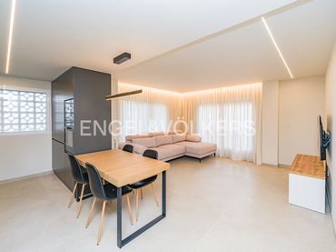 Appartamento con ascensore in affitto a Calle Churruca