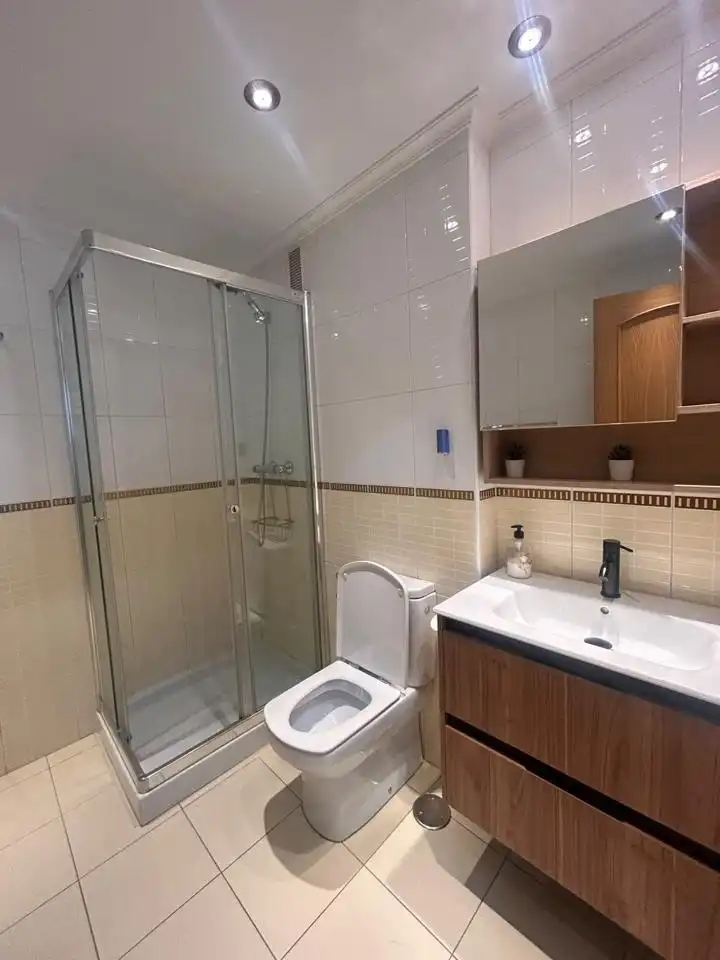 Bathroom of Flat for rent in Gijón   with Heating, Terrace and Storage room