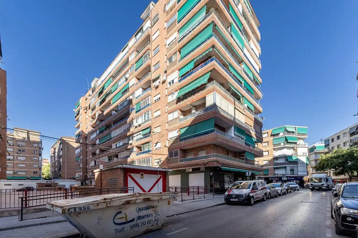 Piso con terraza en venta en Calle Almuñécar, imagen 35