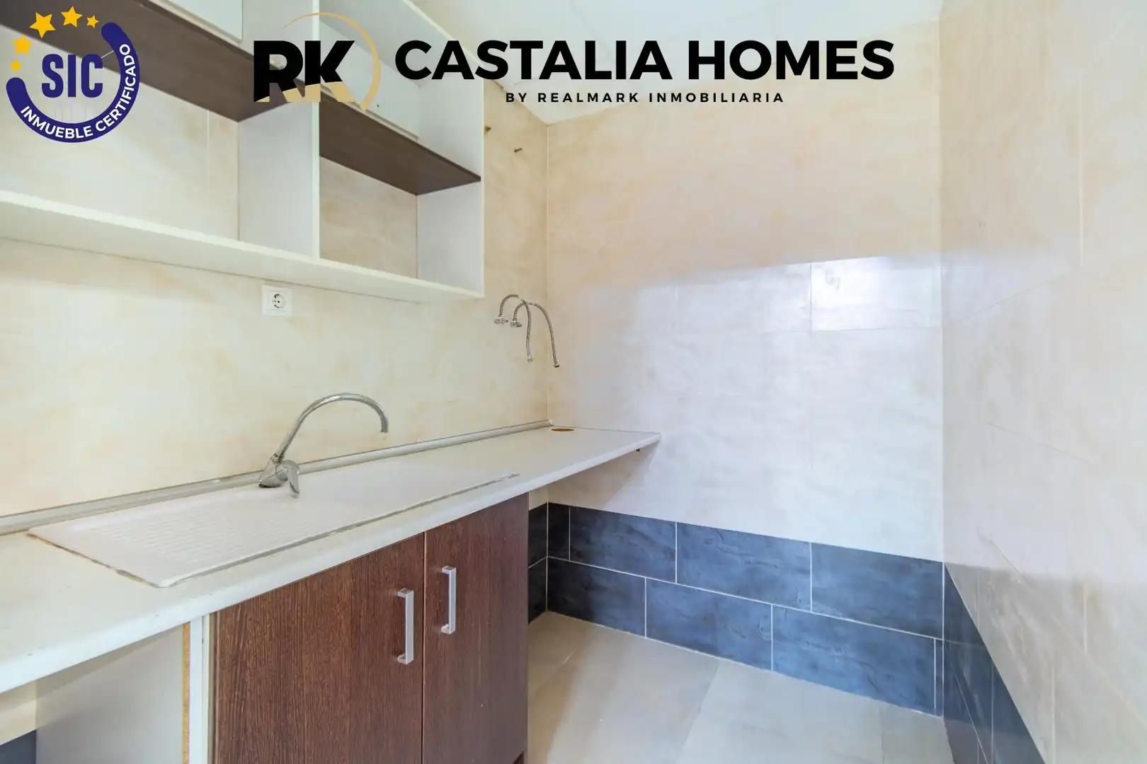 Cocina de Local en venta en Castellón de la Plana / Castelló de la Plana con Aire acondicionado y Calefacción