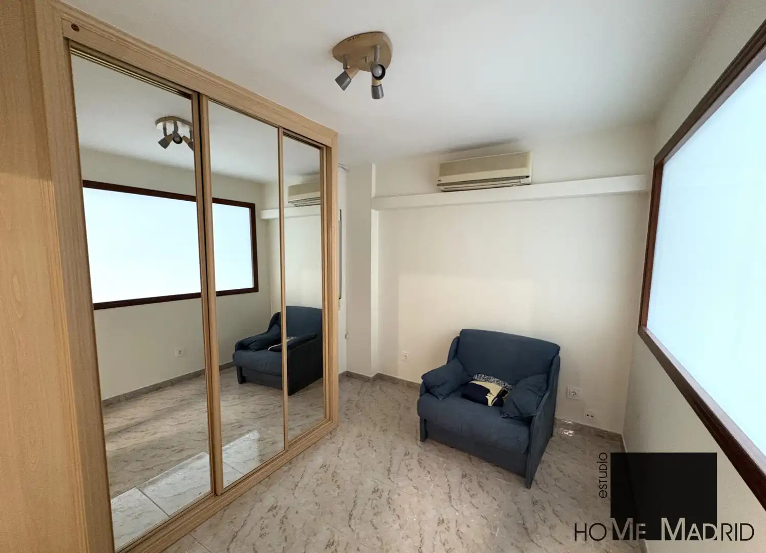 Wohnung zur Miete in Calle de La Bañeza, Pilar