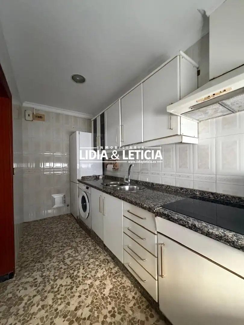 Cocina de Piso en venta en Alcalá de Guadaira