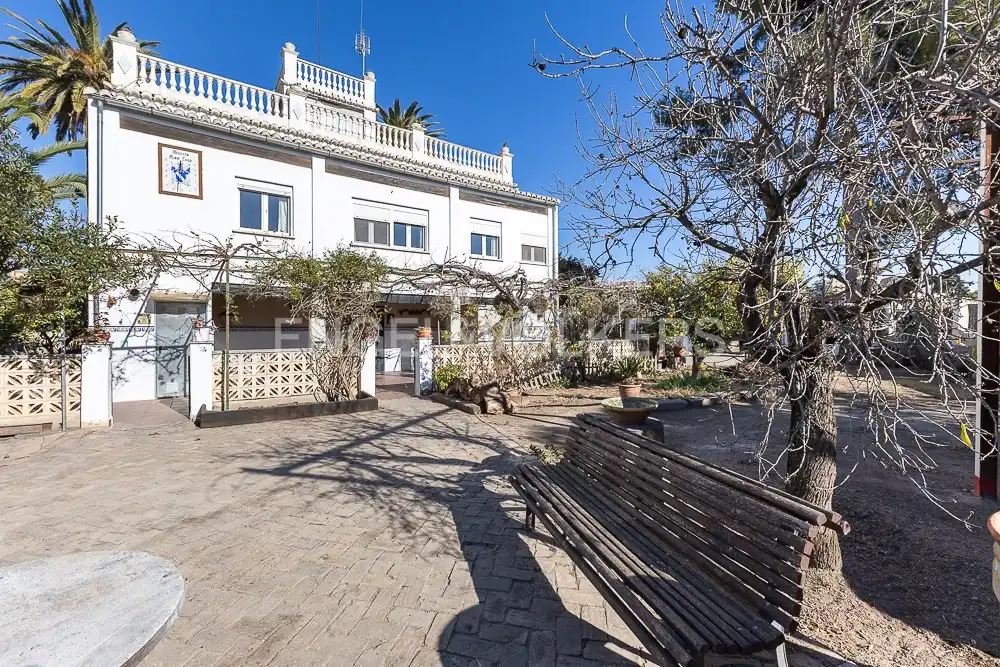 Vista exterior de Casa o chalet en venta en Paterna con Aire acondicionado, Calefacción y Jardín privado