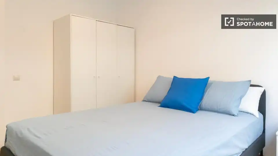 Habitación de Piso de alquiler en Madrid con Aire acondicionado, Calefacción y Amueblado