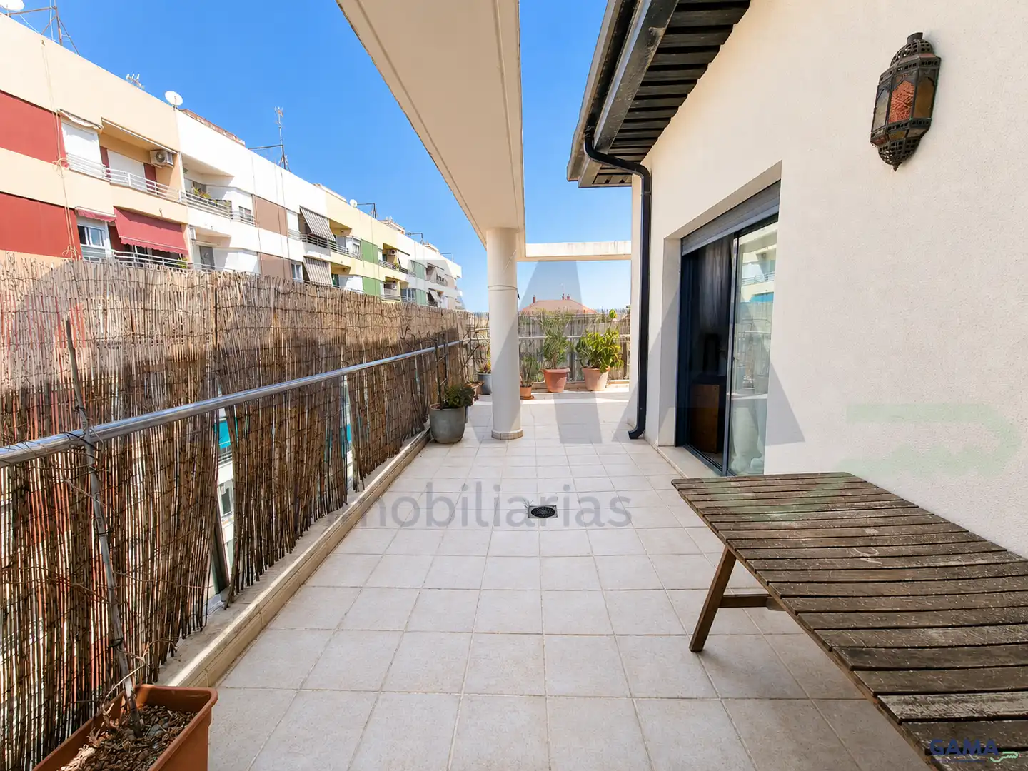 Terrasse von Dachboden zur Miete in Alzira mit Klimaanlage, Terrasse und Möbliert