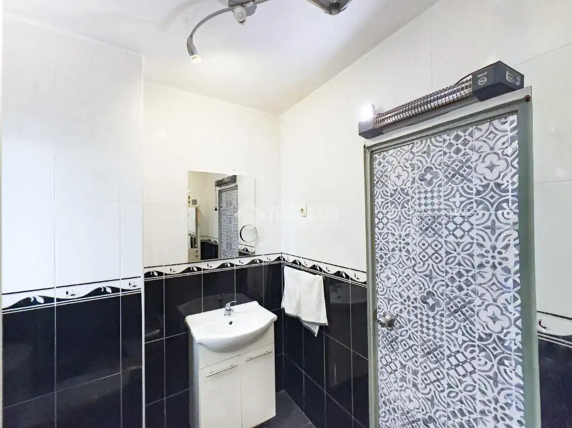 Wohnung zum Verkauf in Reyes Católicos, imagen 22