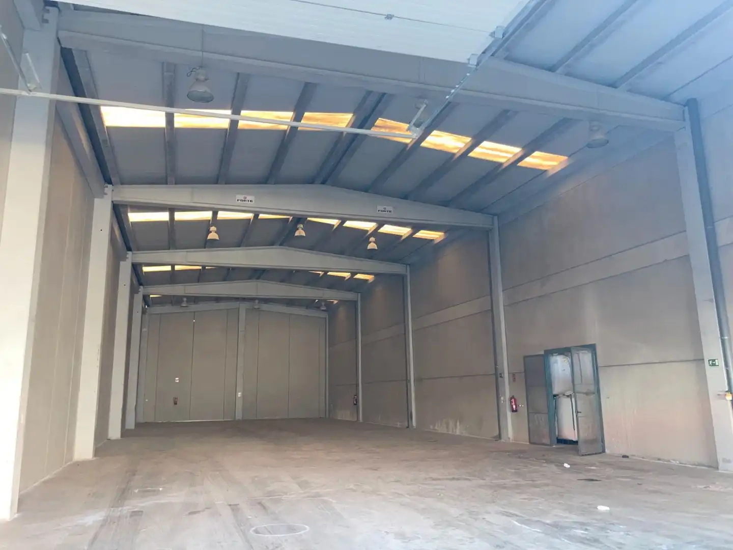 Industrial building to rent in Carrer del Poliesportiu, imagen 3