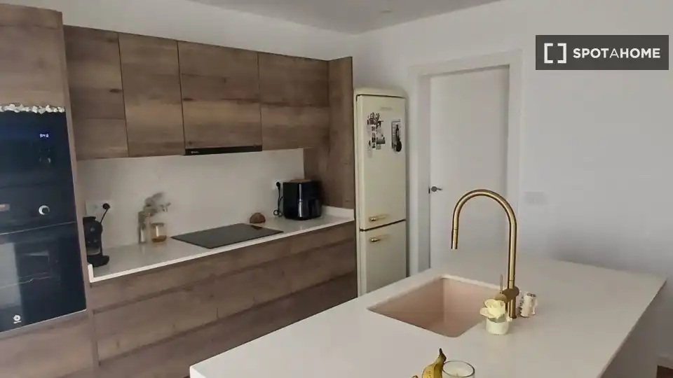 Flat with terrace to rent in Montroi / Montroy, imagen 5