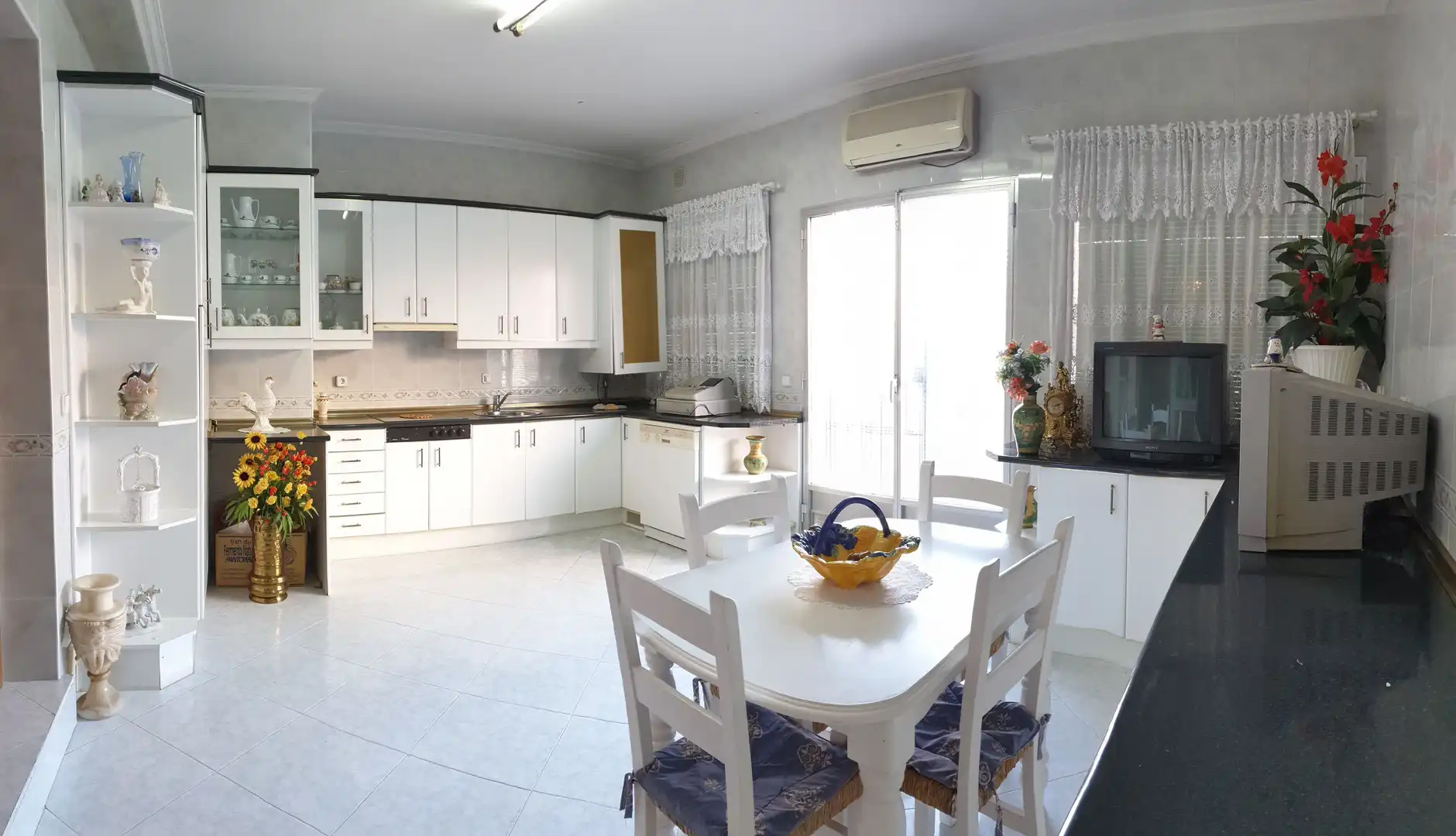 Cocina de Edificio en venta en Torrejón de Ardoz
